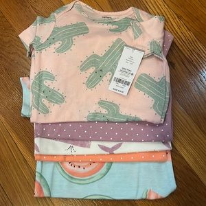 New with tags 5 piece bodysuit short sleeve